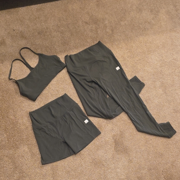 Vuori Other - Vuori Olive Green Sports Bra & Leggings Set